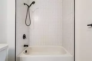 10108 Courtney Oaks Cir, Tampa, FL 33619 - Photo 21