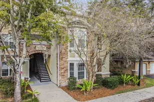 10108 Courtney Oaks Cir, Tampa, FL 33619 - Photo 1