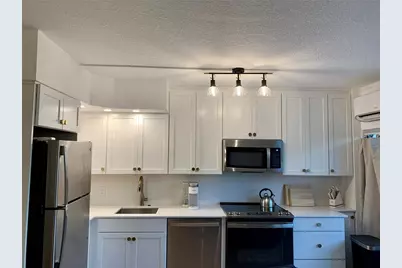 800 Bayway Boulevard #16, Clearwater Beach, FL 33767 - Photo 5