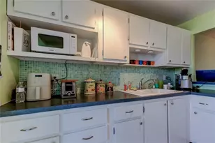 4710 Bay St NE, Saint Petersburg, FL 33703 - Photo 13