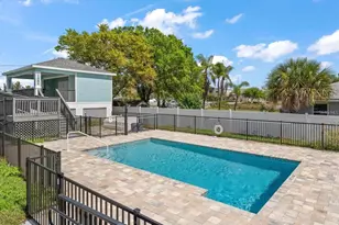 1273 Savona Dr NE, Saint Petersburg, FL 33702 - Photo 3