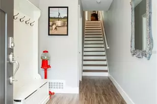 1273 Savona Dr NE, Saint Petersburg, FL 33702 - Photo 3