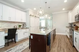 1273 Savona Dr NE, Saint Petersburg, FL 33702 - Photo 9