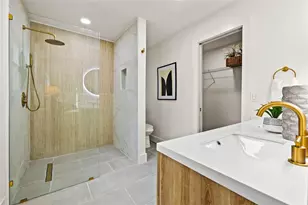 11876 Marla Ln, Seminole, FL 33772 - Photo 29