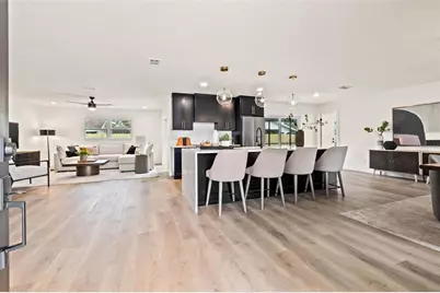 11876 Marla Lane, Seminole, FL 33772 - Photo 9