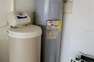 9153 Michigan Ave, Weeki Wachee, FL 34613 - Photo 67