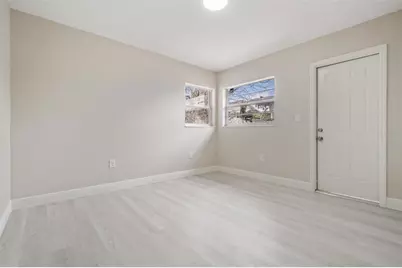 14040 Miramar Avenue, Madeira Beach, FL 33708 - Photo 7