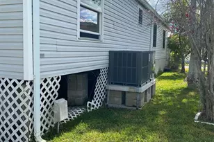 71 Schooner Dr, Palm Harbor, FL 34683 - Photo 5