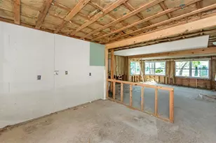 1820 Sutherland Dr W, Palm Harbor, FL 34683 - Photo 5