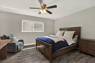 8781 Leona St, Seminole, FL 33772 - Photo 17