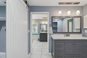 2194 Pinnacle Cir N, Palm Harbor, FL 34684 - Photo 33