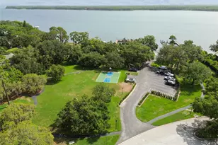2194 Pinnacle Cir N, Palm Harbor, FL 34684 - Photo 81