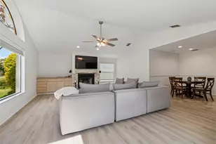 2194 Pinnacle Cir N, Palm Harbor, FL 34684 - Photo 21
