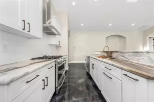 2348 2nd Ave S, Saint Petersburg, FL 33712 - Photo 17