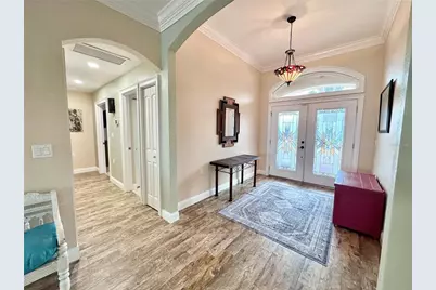 7831 4th Avenue S, Saint Petersburg, FL 33707 - Photo 3
