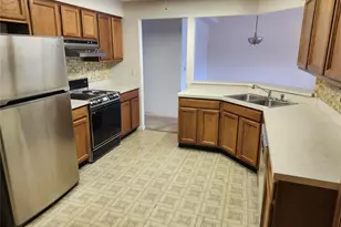 9896 Lake Seminole Dr E, Largo, FL 33773 - Photo 13