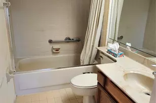 9896 Lake Seminole Dr E, Largo, FL 33773 - Photo 11