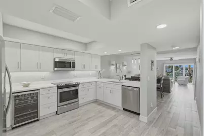 544 Pinellas Bayway S #TH13, Tierra Verde, FL 33715 - Photo 7