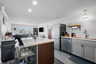 37240 Beverly Ave, Zephyrhills, FL 33542 - Photo 7