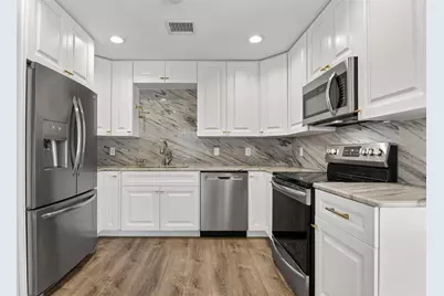 815 W Lowry Lane, Tampa, FL 33604 - Photo 7