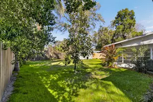 815 W Lowry Ln, Tampa, FL 33604 - Photo 29