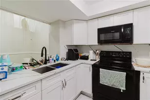 4835 Puritan Cir, Tampa, FL 33617 - Photo 17