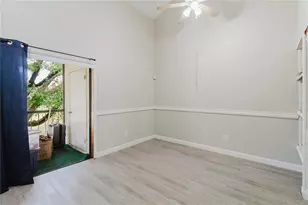 4835 Puritan Cir, Tampa, FL 33617 - Photo 9