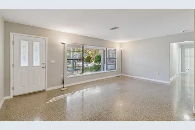 4633 W Longfellow Avenue, Tampa, FL 33629 - Photo 3