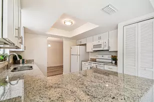 3165 Woodmont Dr, Sarasota, FL 34232 - Photo 19