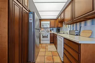 9425 Blind Pass Rd, Saint Pete Beach, FL 33706 - Photo 9