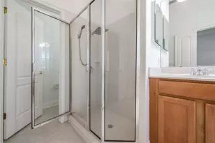 423 Manns Harbor Dr, Apollo Beach, FL 33572 - Photo 15