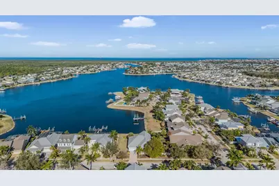 423 Manns Harbor Drive, Apollo Beach, FL 33572 - Photo 33