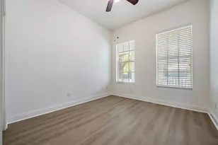 423 Manns Harbor Dr, Apollo Beach, FL 33572 - Photo 17