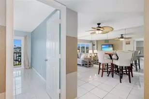 51 Island Way, Clearwater Beach, FL 33767 - Photo 11