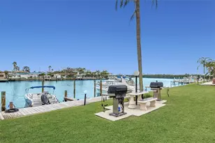 51 Island Way, Clearwater Beach, FL 33767 - Photo 41