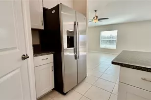 6523 Bar S Bar Trl, Zephyrhills, FL 33541 - Photo 13