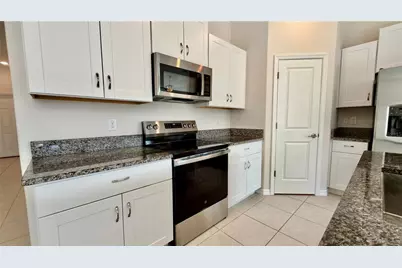 6523 Bar S Bar Trail, Zephyrhills, FL 33541 - Photo 11