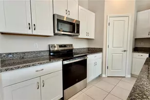 6523 Bar S Bar Trl, Zephyrhills, FL 33541 - Photo 11