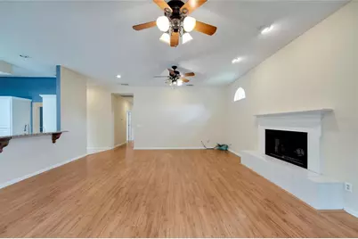 18006 Clear Lake Dr, Lutz, FL 33548 - Photo 41