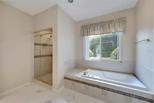 18006 Clear Lake Dr, Lutz, FL 33548 - Photo 31