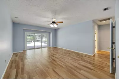18006 Clear Lake Dr, Lutz, FL 33548 - Photo 25