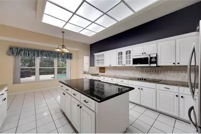 18006 Clear Lake Dr, Lutz, FL 33548 - Photo 37