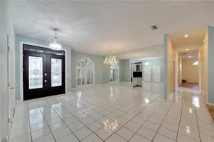 18006 Clear Lake Dr, Lutz, FL 33548 - Photo 21