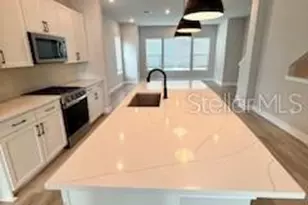 3137 4th Ter N, Saint Petersburg, FL 33713 - Photo 13