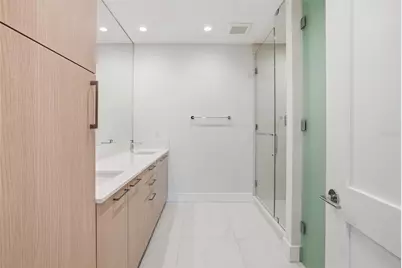 275 1st Ave S #1008, Saint Petersburg, FL 33701 - Photo 33