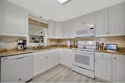 117 S Saint Thomas Circle, Apollo Beach, FL 33572 - Photo 41