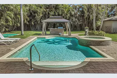 1437 Country Club Rd N Road N #COUNTRY CLUB RD N, Saint Petersburg, FL 33710 - Photo 13