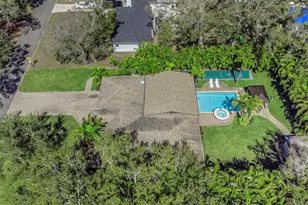 1437 Country Club Rd N Road N, Saint Petersburg, FL 33710 - Photo 17