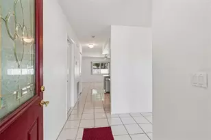 2505 Linden Tree St, Seffner, FL 33584 - Photo 9