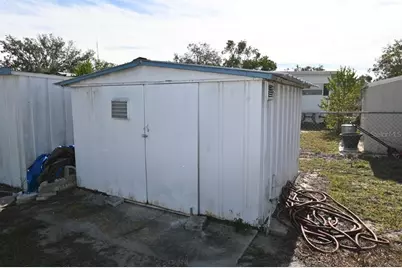 34898 Fraser Street, Dade City, FL 33523 - Photo 13